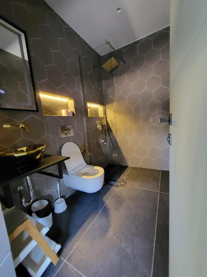 La Mirage Apartment 04 Tirana Exterior photo